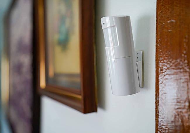 Sensor de movimiento instalado en la casa del usuario de Etxean Bai.