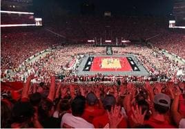 Aspecto de las gradas en el encuentro de voleibol. NCAA