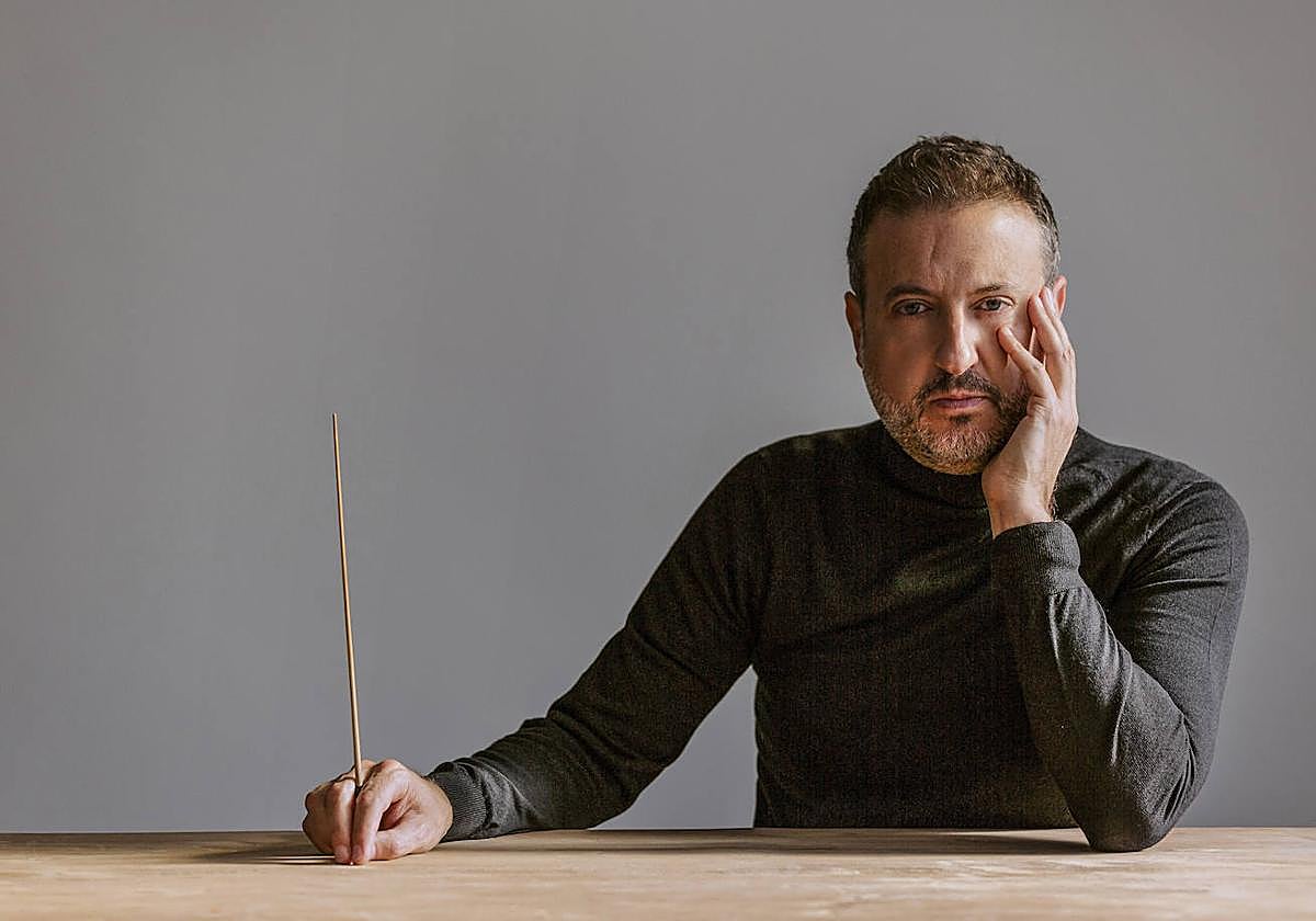 Carlos Mena actúa este lunes en la iglesia de San Miguel junto a Oyarzabal.