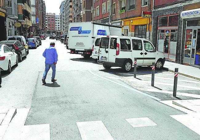 Cid perderá aparcamientos al dibujarse en línea en ambos lados.