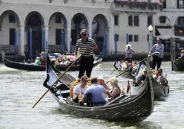 Venecia estudia imponer una tasa de entrada para frenar el aluvión de turistas