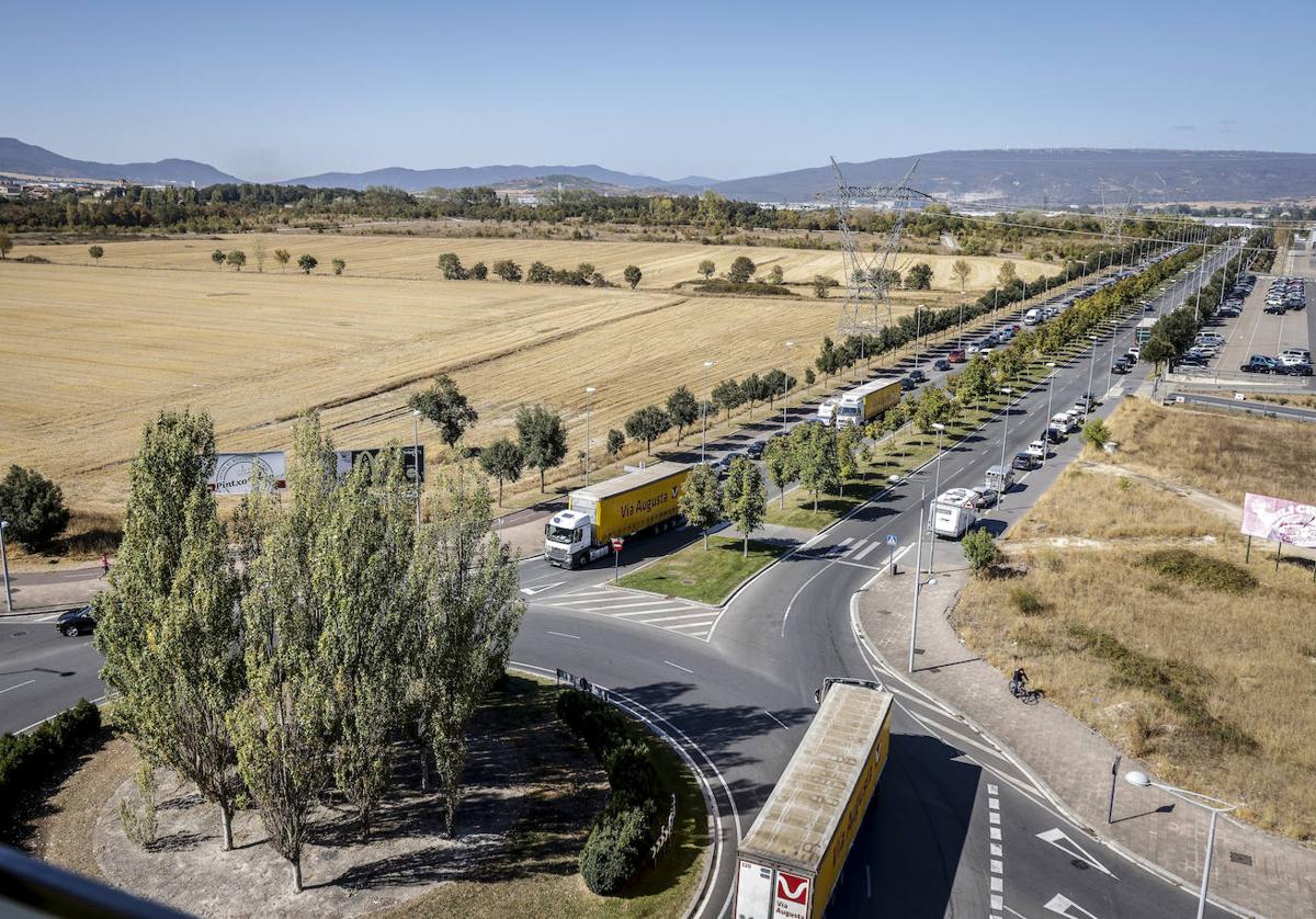 El túnel conectaría la fábrica por debajo de la calle Las Arenas.