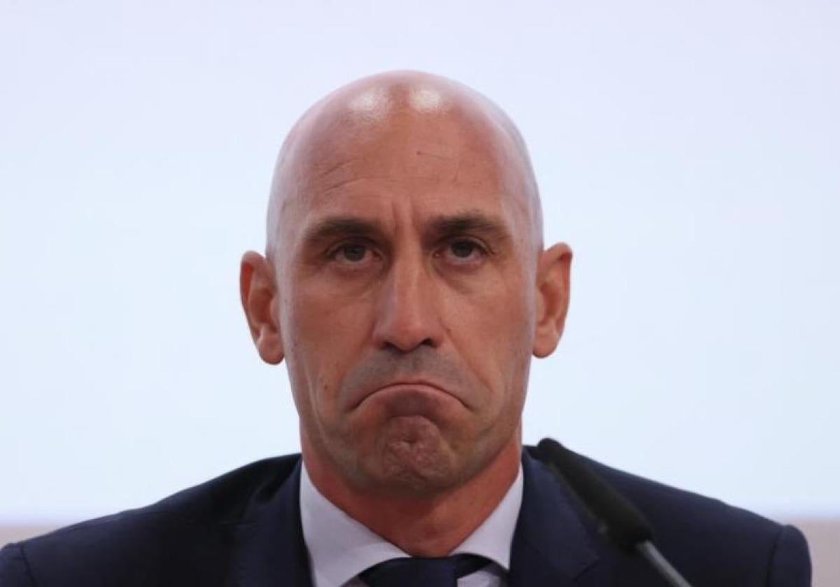 Rubiales, condenado a duplicar la pensión de sus hijas