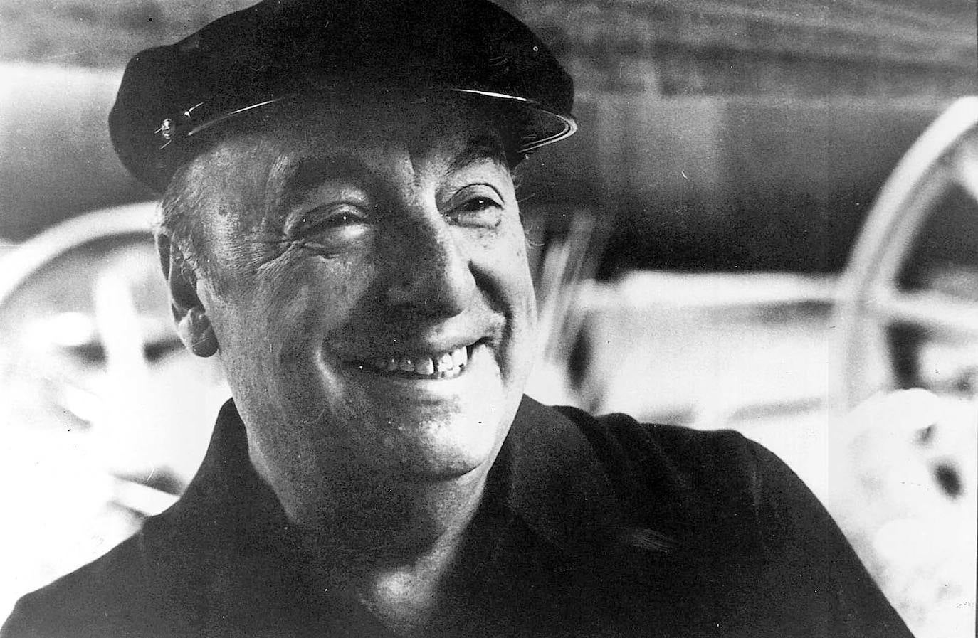 Retrato de Pablo Neruda en un momento feliz.