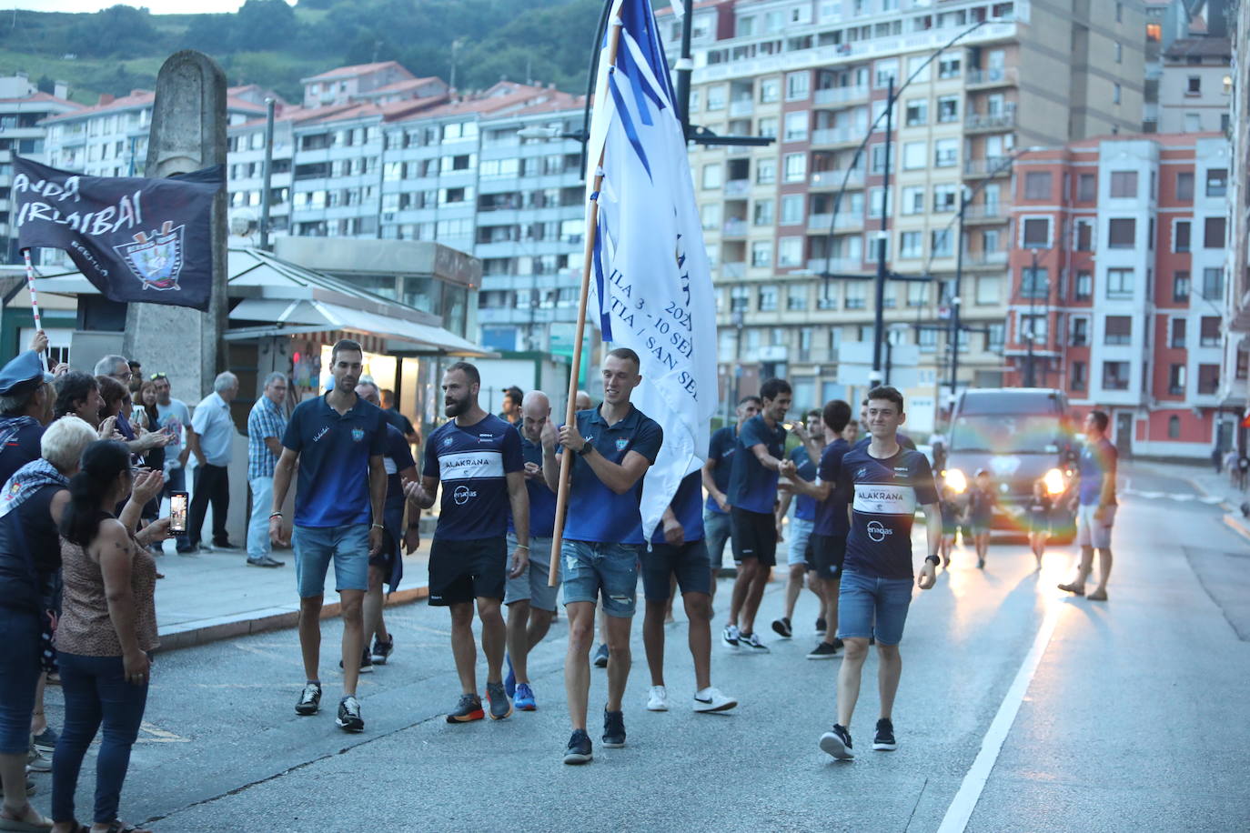 Bermeo rinde tributo a sus héroes
