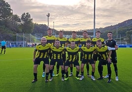 La primera alineación titular del Portugalete en esta nueva temporada sobre el césped de Zubieta.