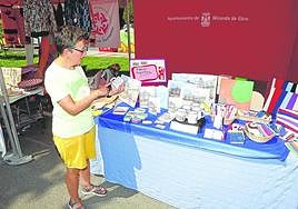 Los objetos con una ilustración de Miranda llamaron mucho la atención.