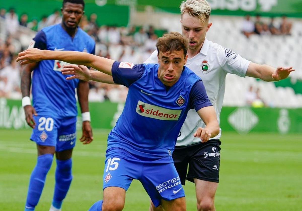 Álvaro Núñez, durante el partido en El Sardinero contra el Racing.