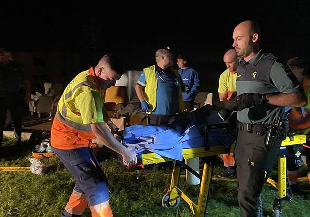 Una mujer de 76 años fallecida y 15 hospitalizados tras el incendio de ...