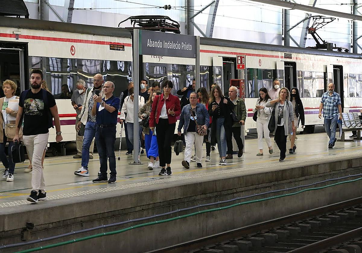 6.320 trenes de Cercanías de Renfe en Bizkaia se han retrasado o han sido cancelados este verano