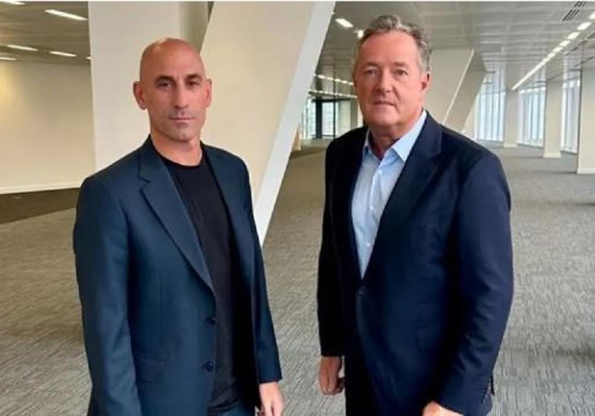 Luis Rubiales con el periodista Piers Morgan.