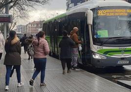 Una conductora de Bizkaibus denuncia el acoso de un viajero: «¿Quieres tomar un café conmigo? Soy muy generoso»