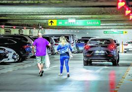 El estacionamiento de la plaza Santa Bárbara es uno de los que actualmente no dispone de huecos libres para alquiler mensual.