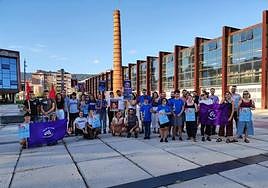 Miebros de la Comisión de Txosnas de Durango presenta este año un «potente» programa de conciertos y actividades