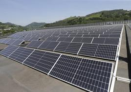 Planta fotovoltaica instalada en Bizkaia.