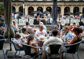 La respuesta de un hostelero tras echar a clientes que no consumían: «No somos un centro social, somos un bar»