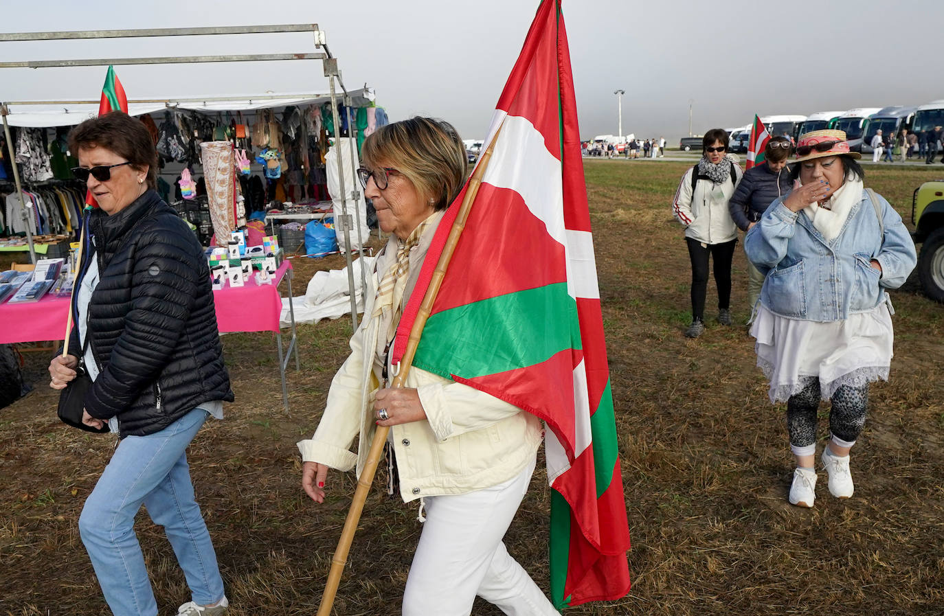 La ikurriña no ha faltado entre los asistentes 