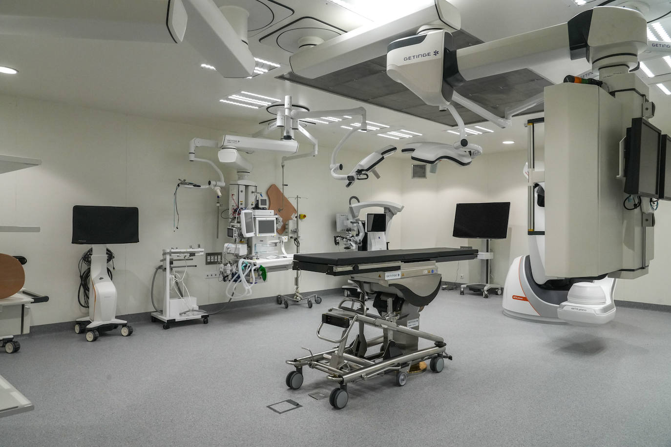 Uno de los nuevos quirófanos del edificio central del HUA Txagorritxu