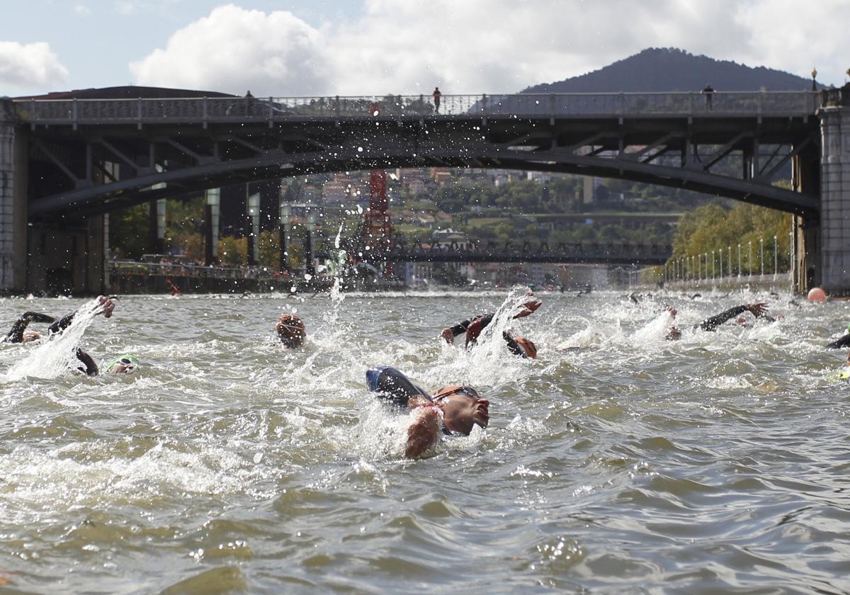 Imagen de la prueba de natación de la edición de 2021.