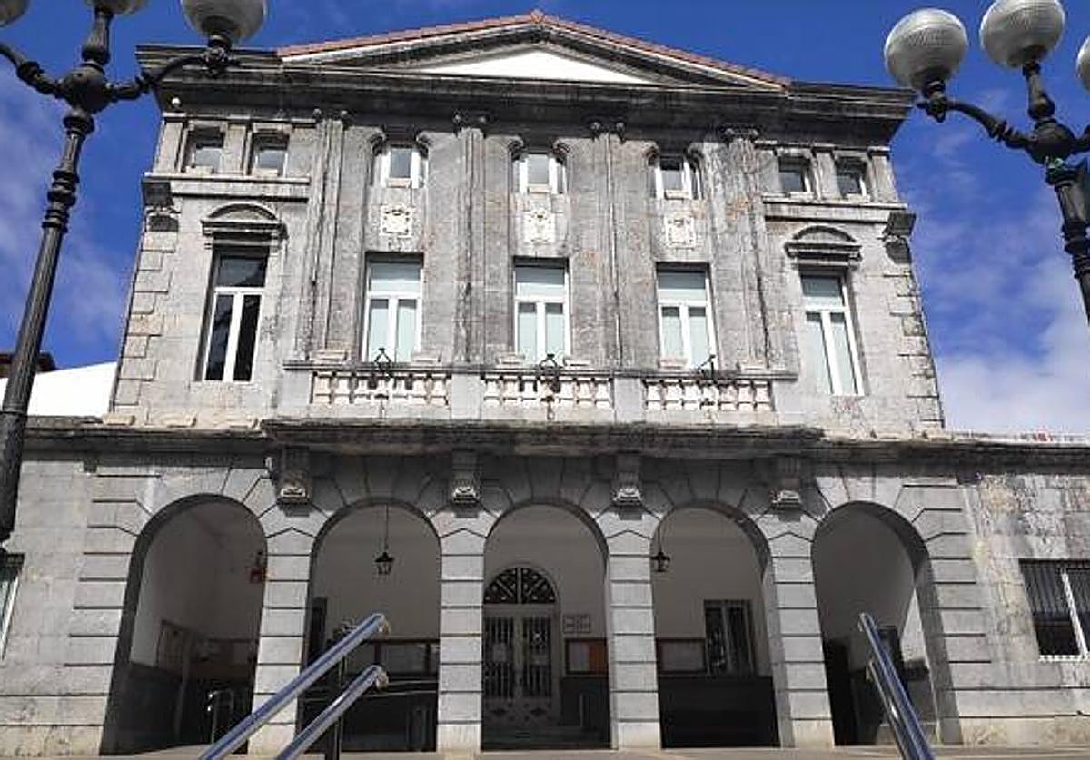 Los contratos tendrán una duración de doce meses, comenzarán en noviembre y serán a jornada completa.