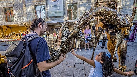 Vitoria arde con el Mercado Medieval