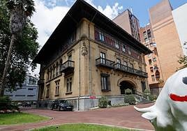 Guillermo Ruiz-Longarte, tesorero de la Junta Directiva del Athletic, valora el balance económico del club.