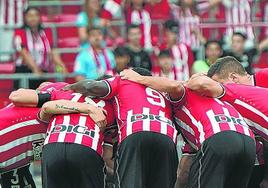 Los jugadores del Athletic, antes de un partido.