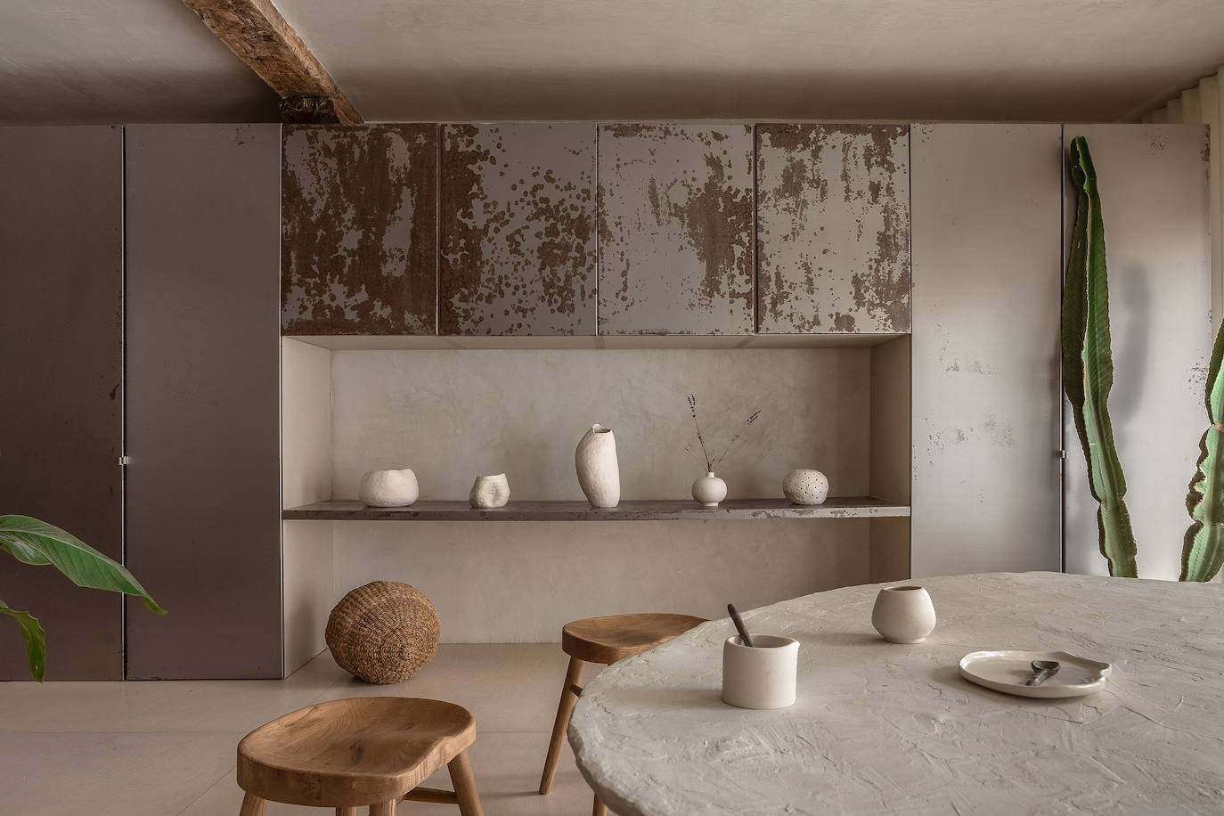 El piso de una pareja en Bilbao que parece del Soho neoyorquino