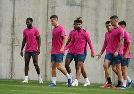 Herrera y Guruzeta entrenan con el grupo y apuntan al Almería