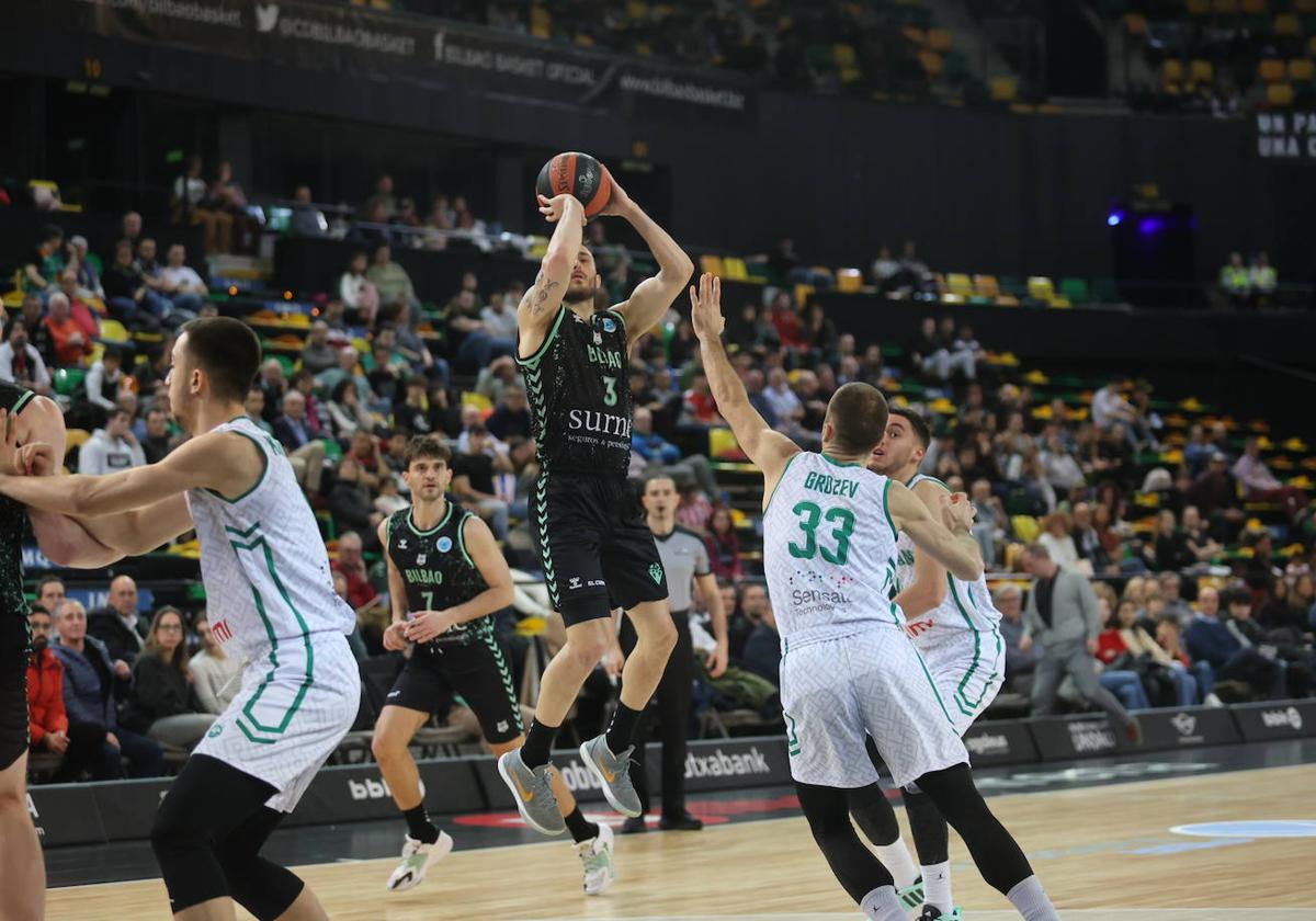 Hornsby prendió la mecha del modo demolición en el tercer cuarto.