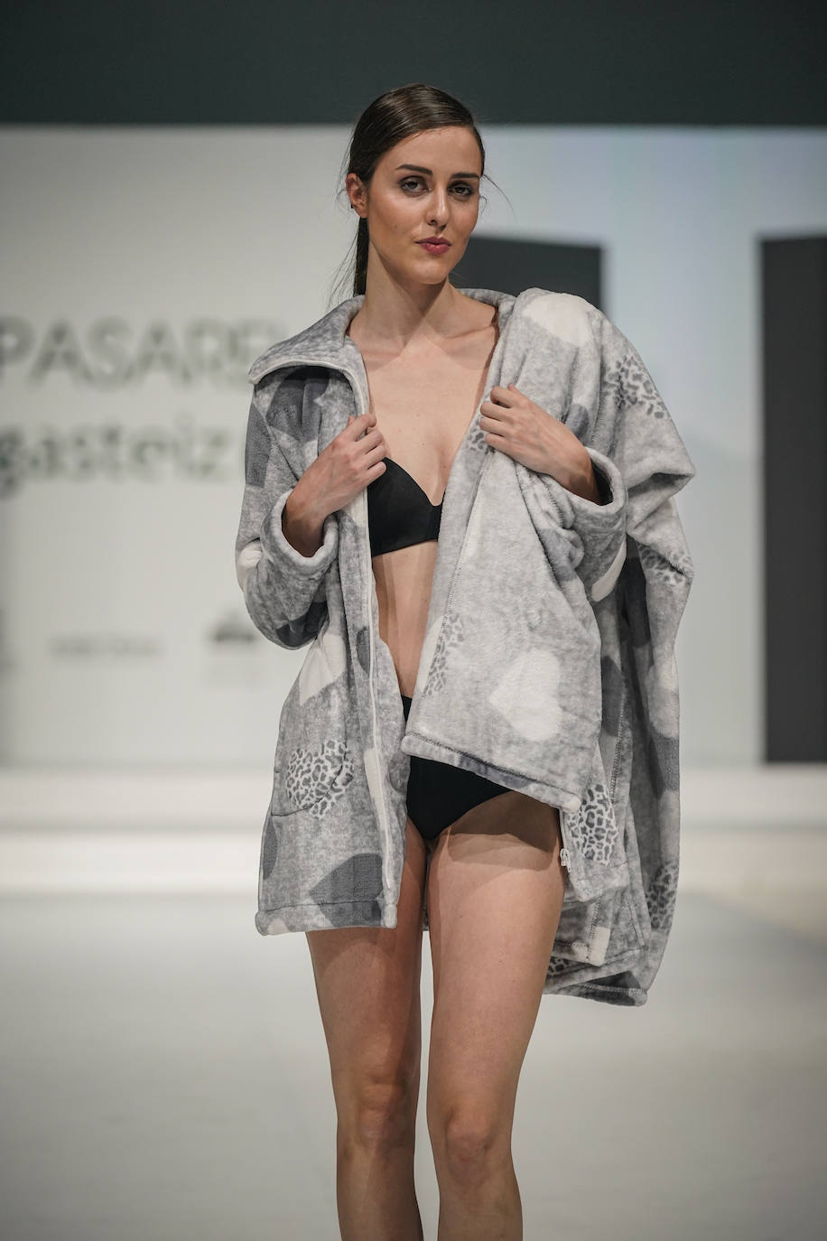 Pase de ropa interior para mujeres.