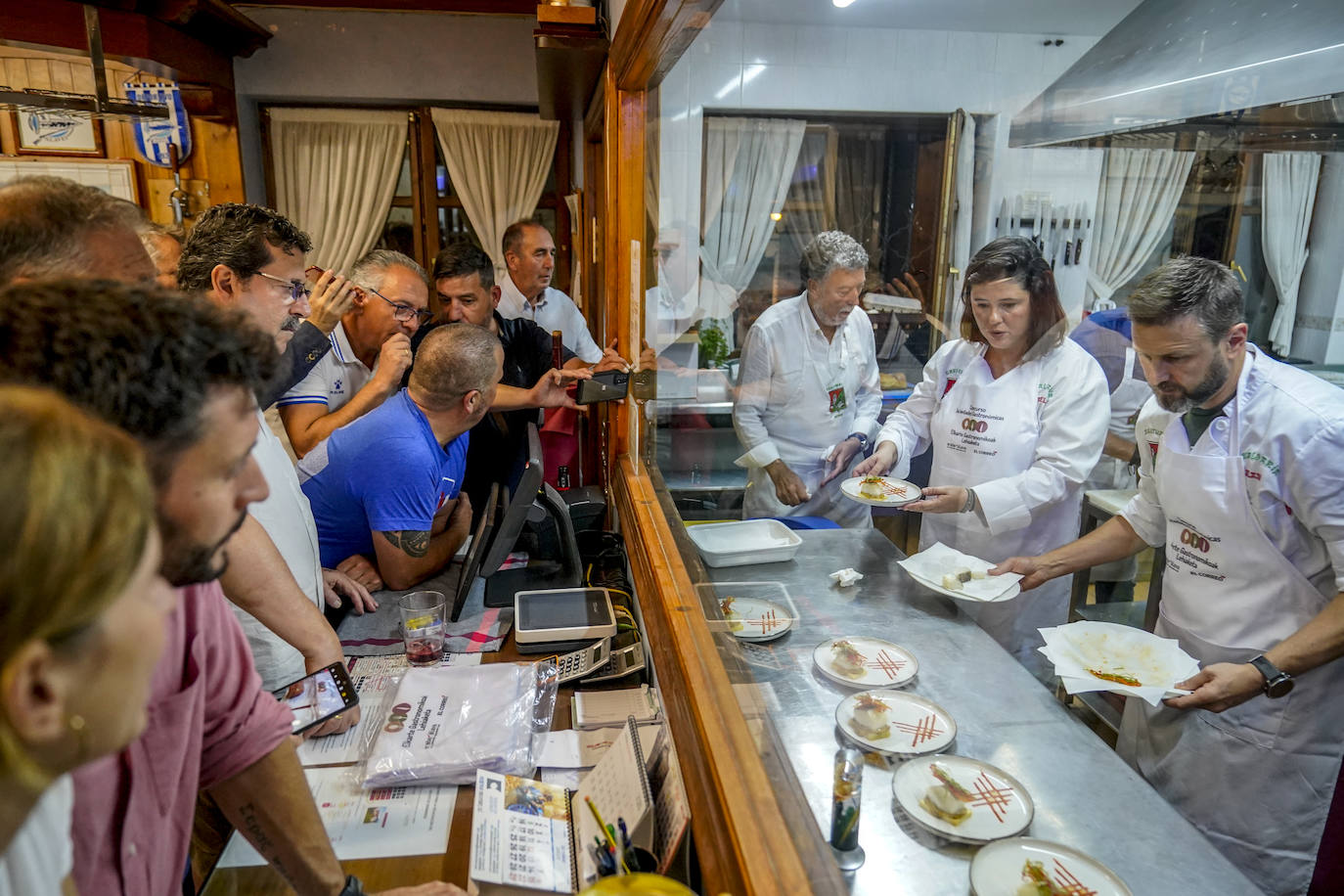 La cena en la sociedad gastronómica Kakiturri, en imágenes