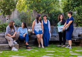 Las emprendedoras Lucía Elorza, Paula Romero, Leire Iparraguirre, Estíbaliz San Vicente, Marta Mas y Ananda Abaigar.