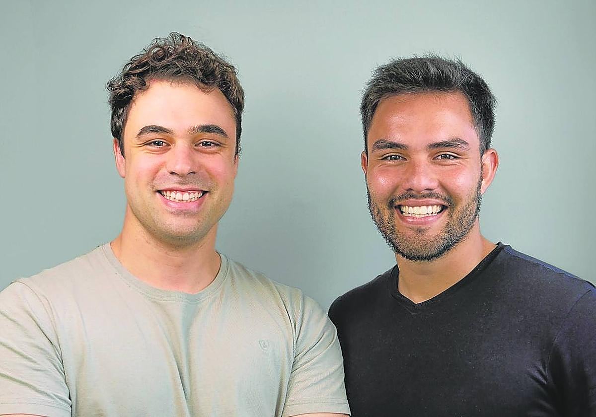 El psicólogo Pedro Espinosa y el ingeniero Aniol Hervás, fundadores de la 'startup' barcelonesa Emocional.