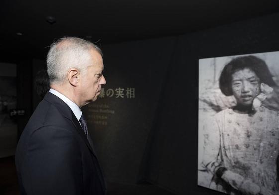 Urkullu hace un alegato por la paz y contra el «fatídico olvido» en Hiroshima