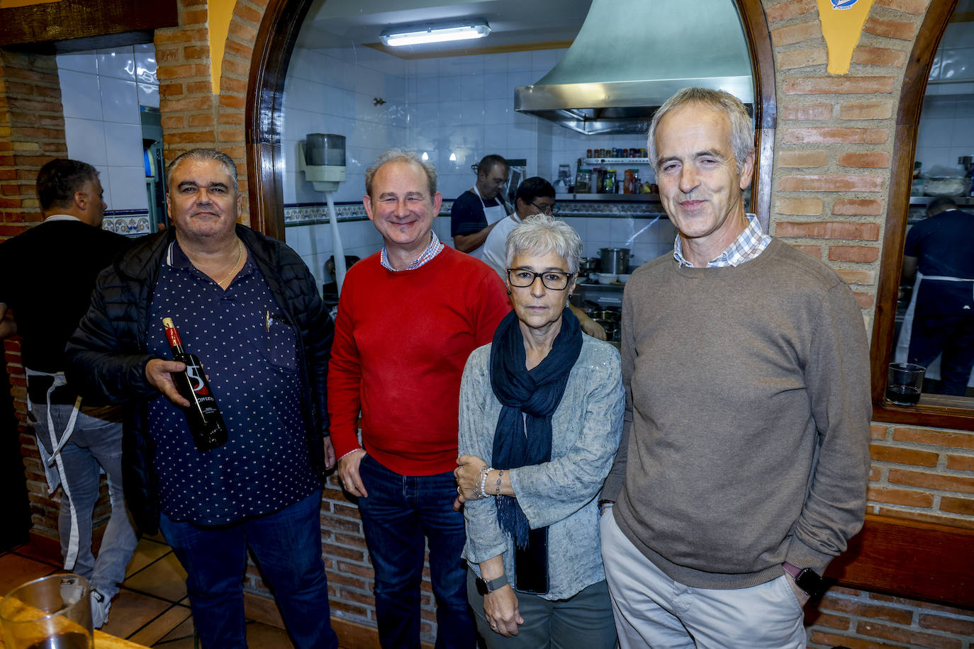 La cena en la sociedad gastronómica Eskola-Zaharra, en imágenes