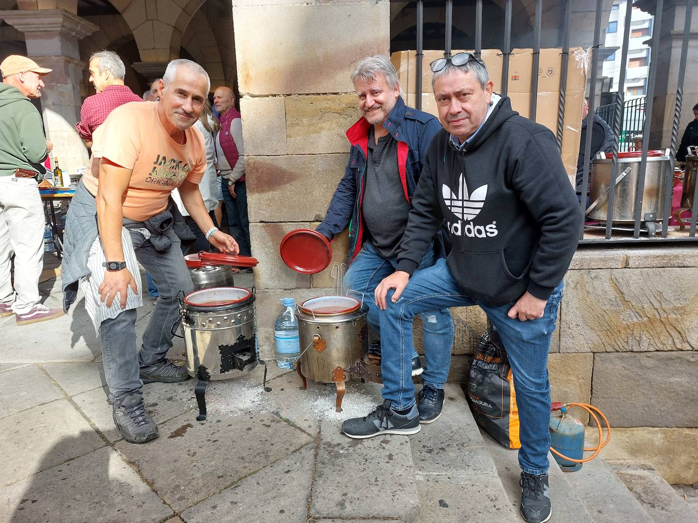 Grupo formado por Jesús Fernández, Resu Calderón, Manu Gandarias, Juanjo Osequera y Enrique R. Pariente, de Sodupe. 