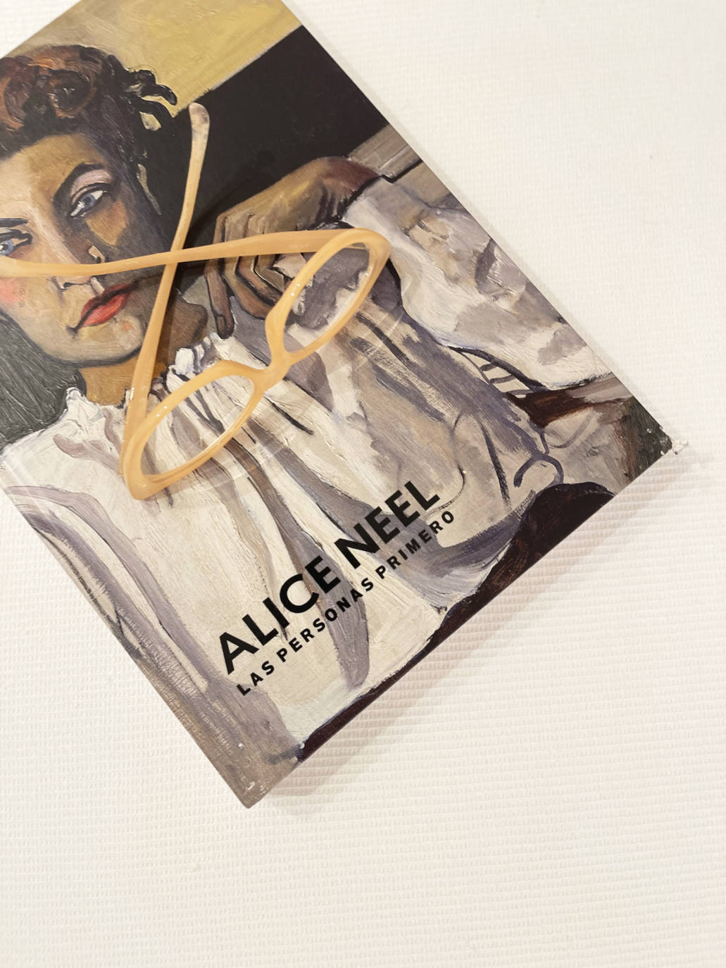 El piso de Beatriz en Bilbao o cómo esta pintora ha llenado su hogar de arte