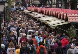 Ambiente de la feria del Último Lunes de Octubre del pasado año en Gernika.