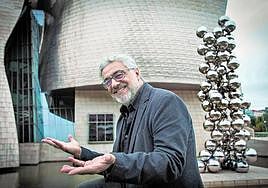 «Mis regresos a Bilbao son una fiesta», asegura el autor, que vive en Santander.