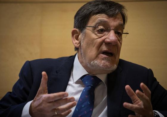 El expresidente del Tribunal Superior compara las críticas a las sentencias sobre el euskera «a las campañas del MLNV»