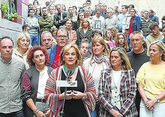 Itxaso Atutxa se reunió ayer con varias organizaciones municipales de la Margen izquierda y la Zona Minera en Portugalete.