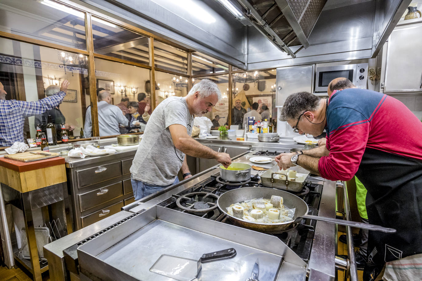 La cena en la sociedad gastronómica Ametza, en imágenes