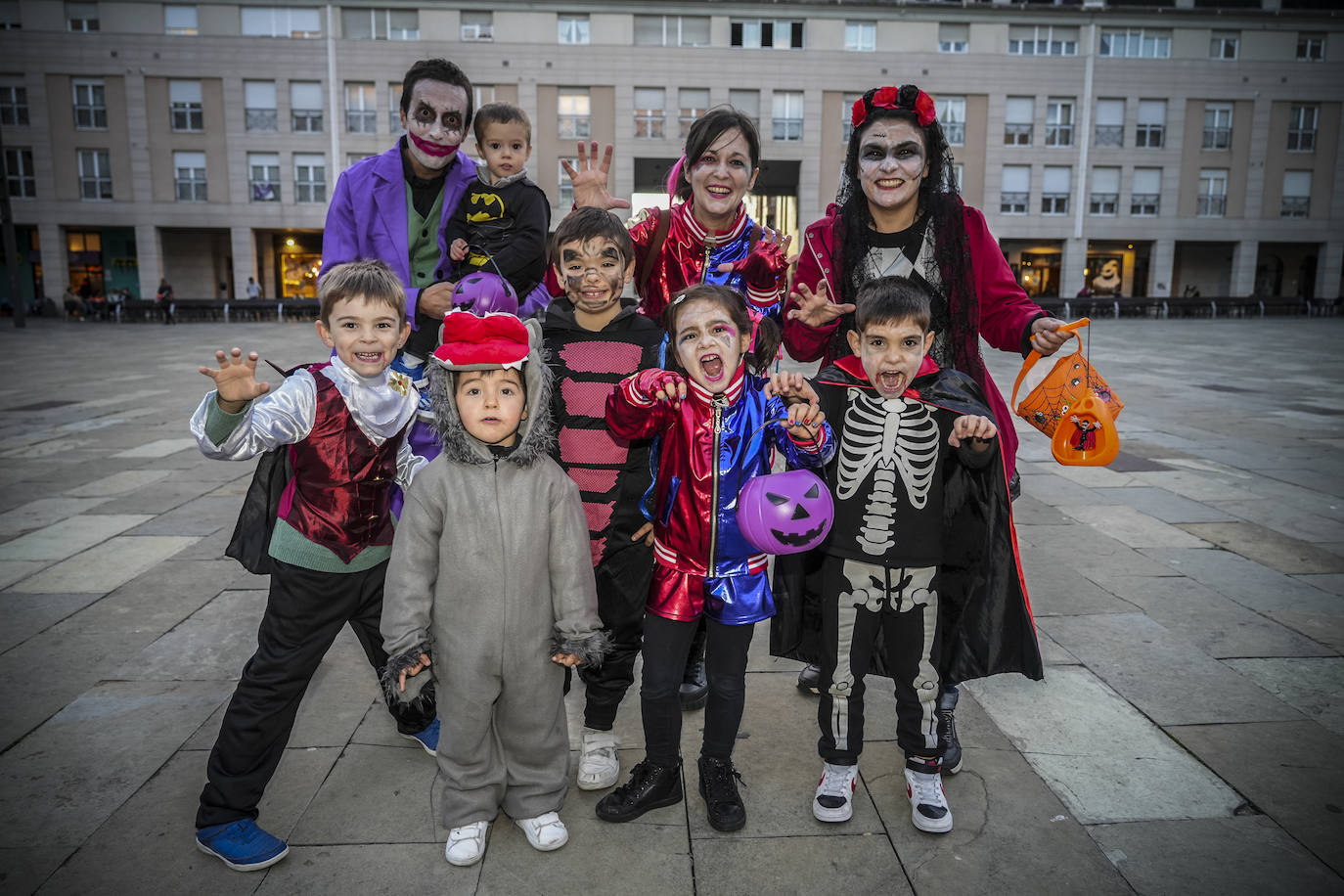 Vitoria se entrega a la noche de Halloween