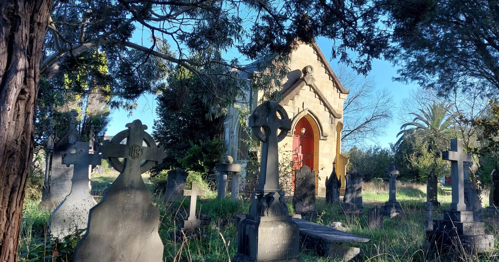 Imagen principal - Un pedacito del Reino Unido en el corazón de Loiu