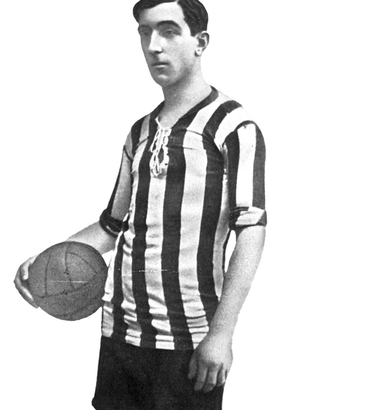 Leyenda. Imagen de Rafael Moreno Aranzadi, el mítico Pichichi, con la camiseta del Athletic.