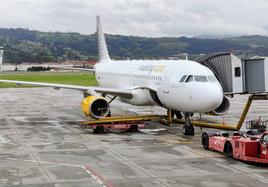 Avión el Aeropuerto de Loiu.