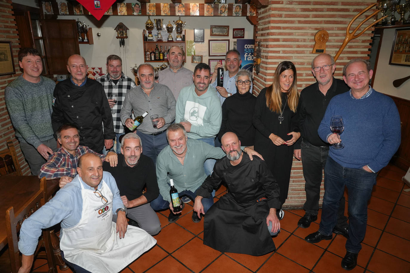 La cena en la sociedad gastronómica Amairu-Bat, en imágenes