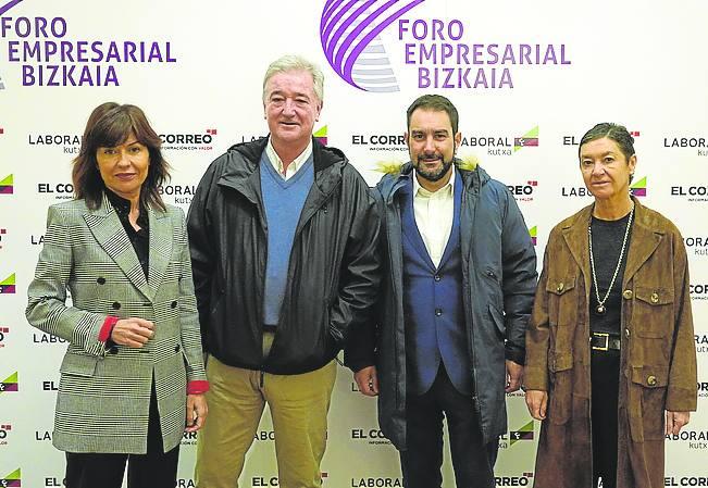 María Goti, José Gondra, Iñaki López de Ahumada y Ana Beobide. 