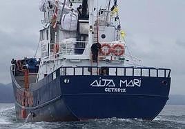 Imagen del 'Aita Mari' durante una de sus rutas.